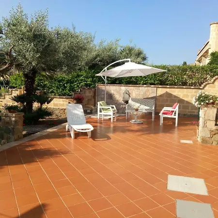 Seaside In With Pool Beaches And Large Terrace Hébergement de vacances *