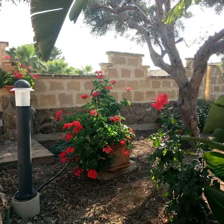 Hébergement de vacances Seaside In With Pool Beaches And Large Terrace Cefalù